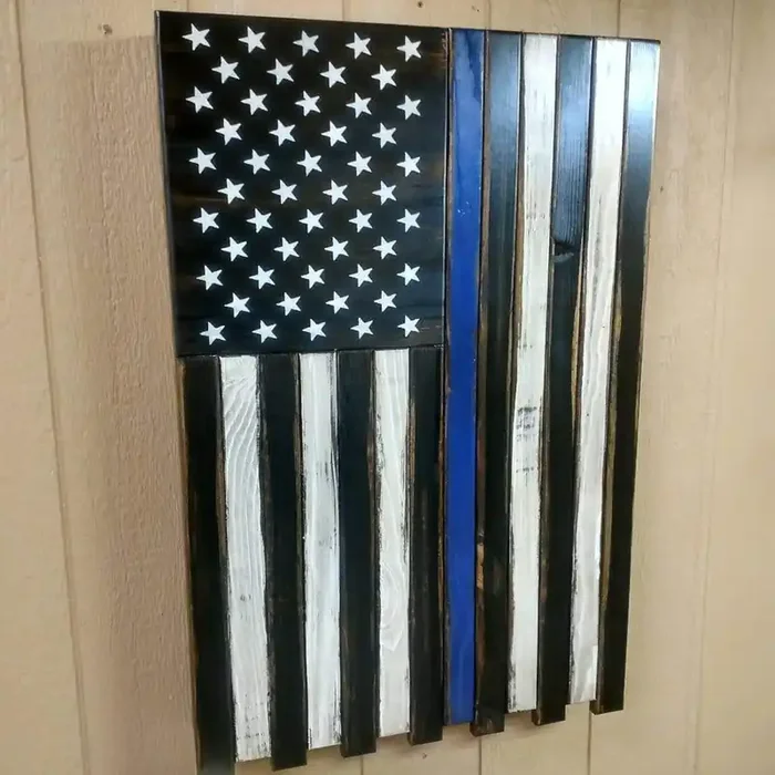 Liberty Home Large Vertical Hanging American Flag Gun Concealment Case