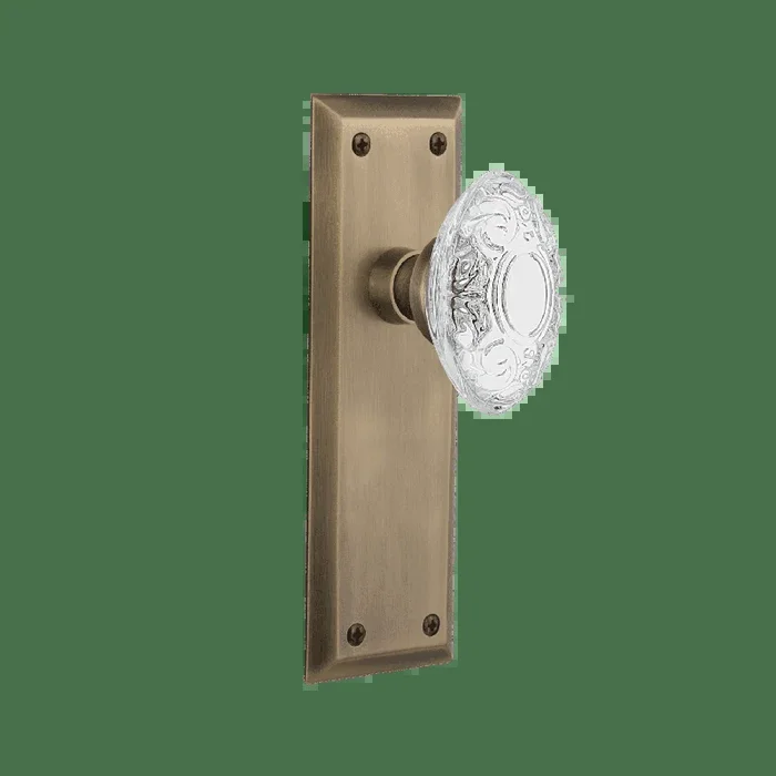 New York Long Plate with Crystal Victorian Knob in Antique Brass – Nostalgic